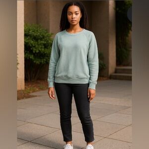 Eddie Bauer Light Green Sweater. Size XL.